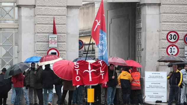 Lasorte Trieste 10/02/14 - Ingresso Bretella Porto Vecchio, TLT, Manifestazione Scadenza Ultimatum