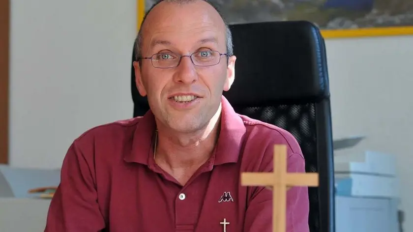 Foto BRUNI TRieste 14 06 10 Don Roberto,responsabile Caritas