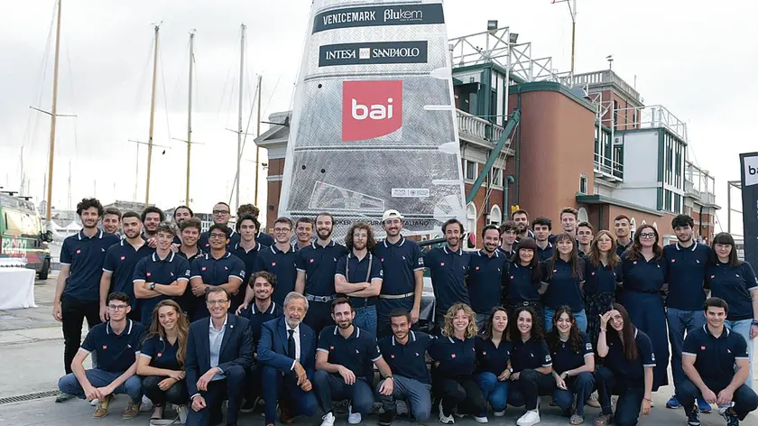 Bai Flying Lina. È la nuova barca di Units. Il varo nelle foto di Francesco Bruni