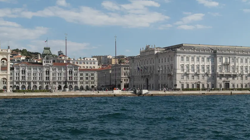 Una veduta di piazza Unità