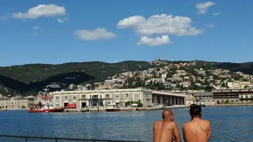 Foto BRUNI TRieste 10 08 2011 Apertura Antica Diga - detta L'isola di Trieste