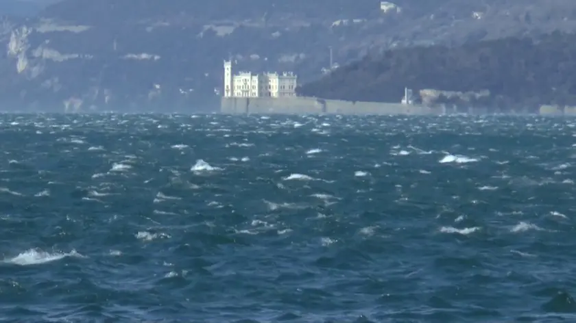 Bora a Trieste in una foto di repertorio