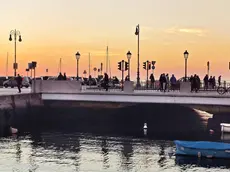 Il duplice ponte sulle Rive, il Bianco guarda verso il mare. Foto Lasorte