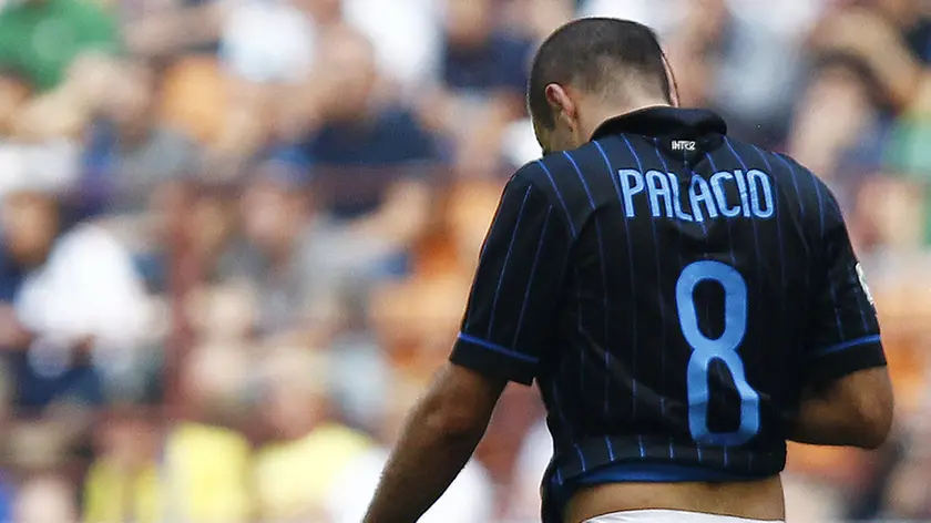 Foto LaPresse - Spada.28 09 2014 Milano (Italia).Sport Calcio.Inter - Cagliari .Campionato di Calcio Serie A TIM 2014 2015 - Stadio " San Siro , Meazza ".Nella foto: palacio ..Photo LaPresse - Spada.28 09 2014 Milan ( taly).Sport Soccer.Inter - Cagliari .Italian Football Championship League A TIM 2014 2015 - " San Siro Stadium ".In the pic: palacio