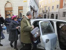 Lasorte Trieste 29/02/12 - Via Diaz, AD Ferrovie Mauro Moretti lascia scortato Museo Revoltella