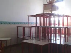 Una delle aule messe a soqquadro al liceo Oberdan (Foto speditaci da uno studente)