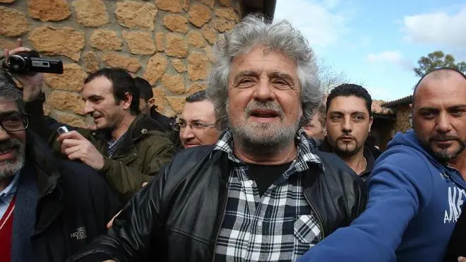 Firebrand leader of the anti-establishment 5-Star Movement (M5S) Beppe Grillo on Friday said it was "legitimate" that some members should disagree with official party policy during a meeting with MPs outside Rome, Fiumicino, 5 April 2013. ANSA/ALESSANDRO DI MEO