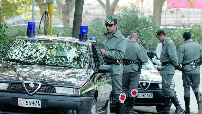 Lasorte Trieste 25 11 04 - Campo Marzio - Controlli Guardia di Finanza