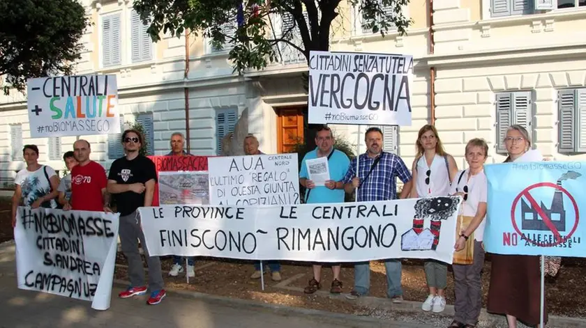 Bumbaca Gorizia 15.06.2015 Provincia protesta Biomasse Fotografia di Pierluigi Bumbaca