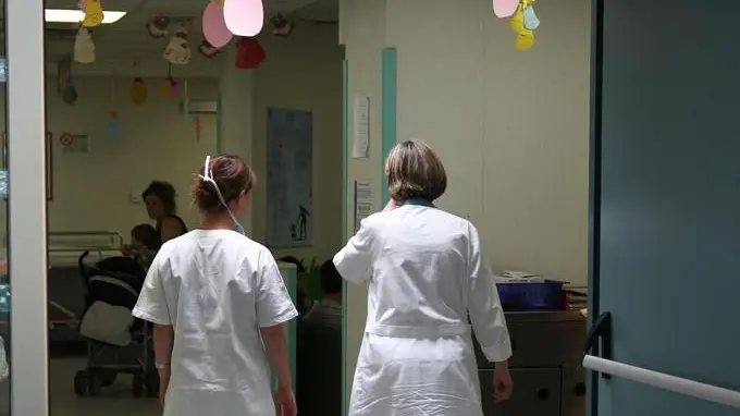 Una veduta interna del pronto soccorso pediatrico dell'ospedale civile di Brescia dove è deceduta una bambina di 4 anni a causa della degenerazione di un'otite, Brescia, 6 aprile 2018. ANSA/ FILIPPO VENEZIA