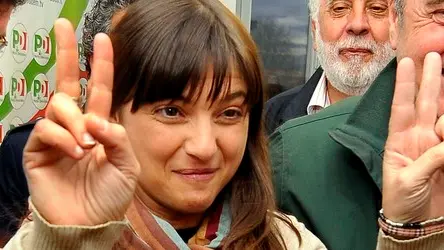 Udine 22 Aprile 2013. Elezioni regionali Friuli Venezia Giulia. Debora Serracchiani festeggia la vittortia nella sede del Pd. Telefoto Ag. Petrussi