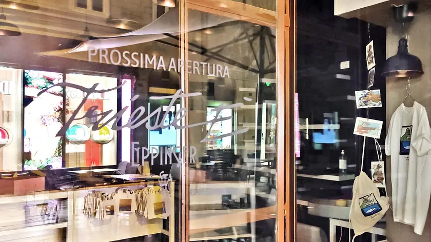 Il locale “Trieste è” in via Dante. Foto di Andrea Lasorte