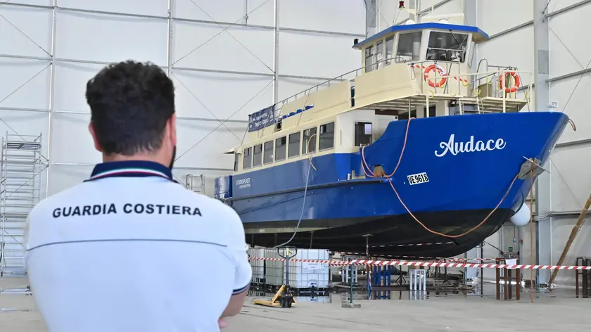 La motonave Audace, che ha rischiato il naufragio lo scorso 12 giugno, sotto sequestro nei Cantieri Marina San Giorgio Foto Diego Petrussi