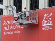 L'esterno della Stazione Marittima dove si svolge l'assemblea delle Assicurazioni Generali (foto Lasorte)