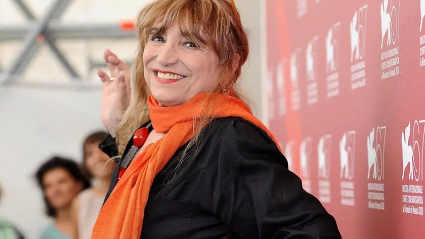 epa02314775 Italian actress Piera Degli Esposti poses during the photocall for the movie 'I Baci mai dati' at the 67th annual Venice Film Festival in Venice, Italy, 03 September 2010. The movie by Italian director Roberta Torre is presented in the Controcampo Italiano section of the festival running from 01 to 11 September. EPA/CLAUDIO ONORATI .
