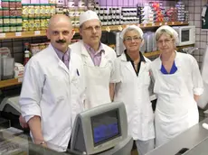 Lo staff della gastronomia Sartori (Lasorte)