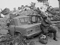 Il 6 maggio 1976, alle 21 circa, la terra tremò in Friuli. I morti furono 990, oltre 100 mila gli sfollati, 18 mila le case distrutte