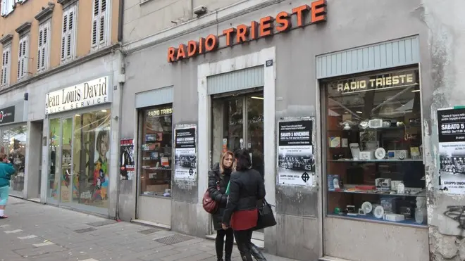 Lasorte Trieste 07/12/11 - Viale XX Settembre, Negozio Radio Trieste