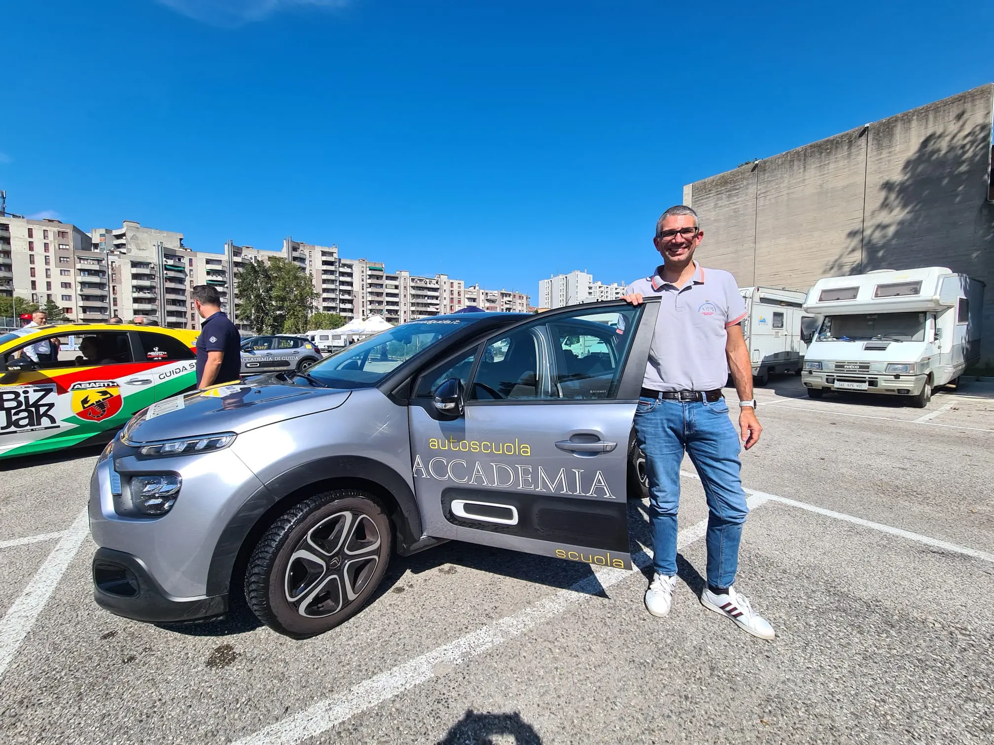 L’Automobile Club Trieste, in collaborazione con la Regione Friuli Venezia Giulia e con il Comune di Trieste, ha realizzato sabato 21 settembre la prima edizione dell’evento del “Trieste4SafetyFVG”, in piazza della Borsa fino alle 17. Diversi gli stand allestiti al fine di sensibilizzare la cittadinanza sulle tematiche della sicurezza stradale e la prevenzione degli incidenti. Una carrellata di foto diffuse dagli organizzatori o scattate dal nostro Francesco Bruni