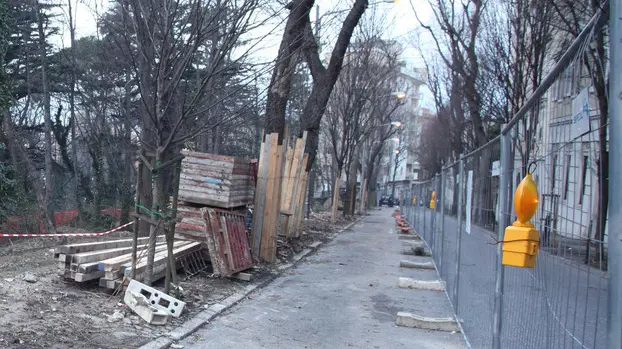 La recinzione di Villa Necker da rifare in viale Terza Armata