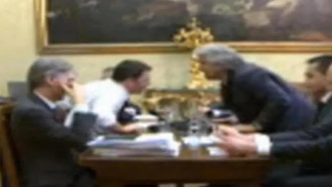L'incontro tra Renzi e Grillo in streaming ANSA/LA 7 - EDITORIAL USE ONLY- NO TV NO ARCH -