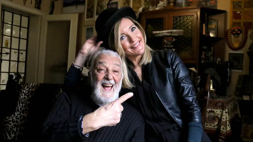 Sior Anzoleto, alias Orlando Manfrini, con la sua 56ª sposa Marta Poclen Foto Katia Bonaventura