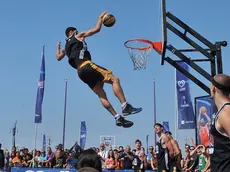 Foto Bruni 14.09.13 Robert Parish, al Camp NBA in Piazza Unita'