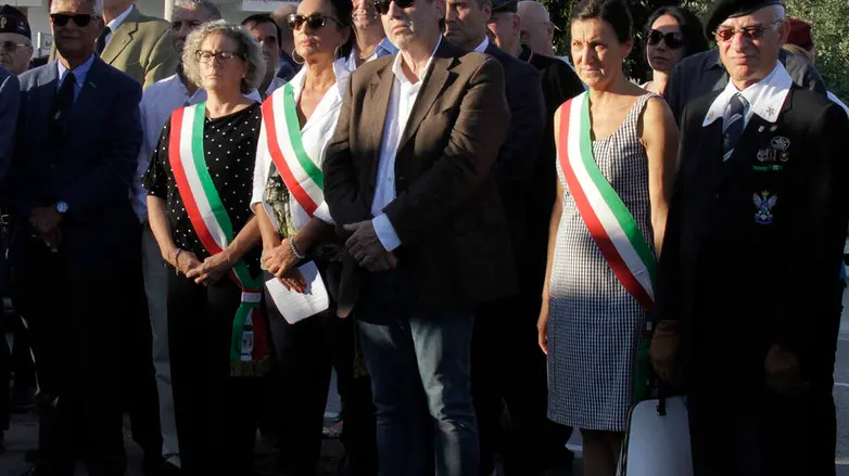 Il sindaco monfalconese Anna Cisint al fianco del collega ronchese Livio Vecchiet Foto Katia Bonaventura