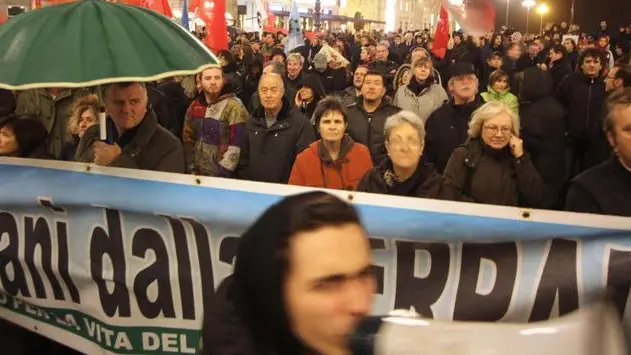 Lasorte Trieste 28/11/12 - Piazza Unità, Manifestazione Contro Rigassificatore