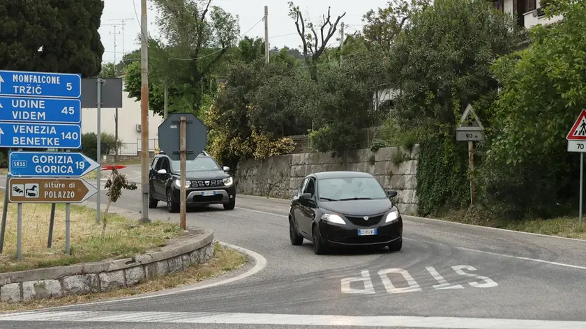 L’imbocco del Vallone riaperto a San Giovanni di Duino e le nuove protezioni Foto Andrea Lasorte