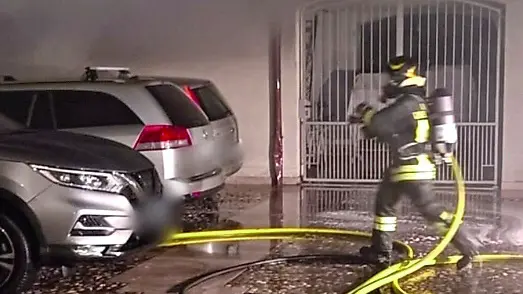 L’intervento dei vigili del fuoco in via Cascino