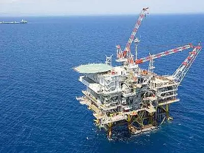 Una piattaforma petrolifera