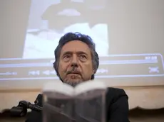 Il professor Marino Andolina, vicepresidente Stamina Fountation, durante la conferenza stampa indetta per presentare i risultati degli esami clinici relativi ai pazienti in trattamento con metodo Stamina, Roma, 24 ottobre 2013..ANSA/MASSIMO PERCOSSI