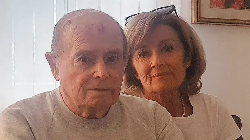 L’uomo di 90 anni operato all’intestino, Andrea Momigliano, con la figlia Ada