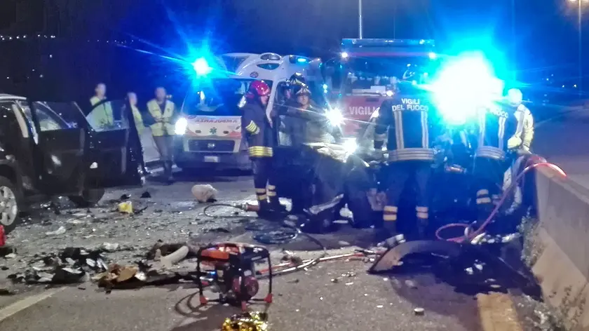 Lo scenario agghiacciante sulla sopraelevata dopo l'incidente