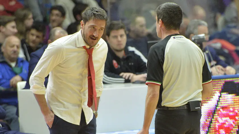 Foto Simone Raso - LaPresse.15 02 2015 Varese ( Italia ).Sport Basket.Openjob Metis Varese Vs Umana Reyer Venezia.Campionato italiano di Basket Serie A 2014 2015 - Nella foto: Pozzecco..Photo Simone Raso - LaPresse.15 02 2015 Varese ( Italy ).Sport Basket.Openjob Metis Varese Vs Umana Reyer Venezia.Italian Basket Championship League A 2014 2015 - In the pic: Pozzecco.