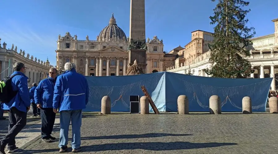 Il presepe dei gradesi a Roma ancora coperto