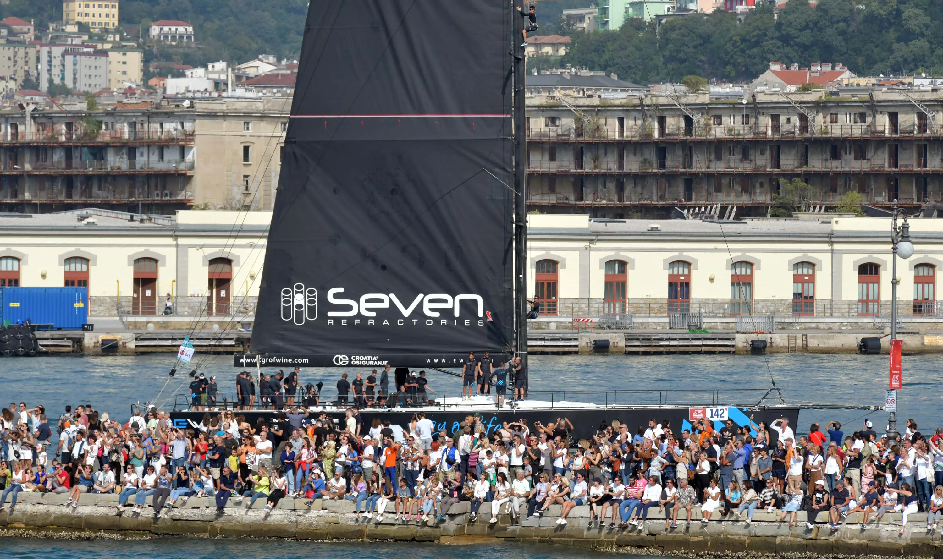 Foto Bruni Trieste 08.10.23 Barcolana 55:l'arrivo con Arca vincitrice