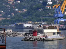 Foto BRUNI Trieste 12 05 2011 Lavori tra Molo Garibaldi e Staz marittima-Antica Diga Trieste