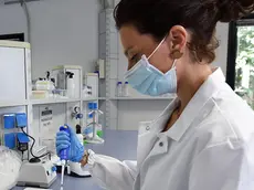 Il nuovo laboratorio regionale di biologia molecolare dell'Arpa per l’analisi dei tamponi Covid-19 inaugurato a La Loggia, Torino, 2 settembre 2020. ANSA/ALESSANDRO DI MARCO