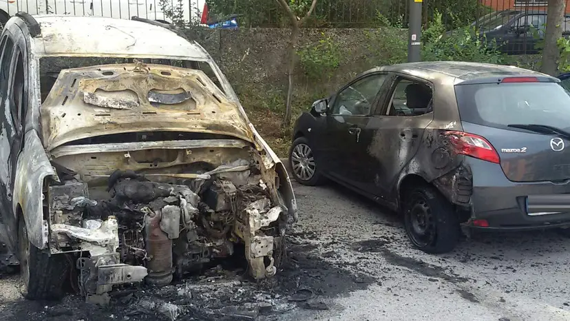 Lasorte Trieste 19/08/17 - Via Cubi, Borgo S.Sergio, Incendio Auto, Foto scattate dai Proprietari