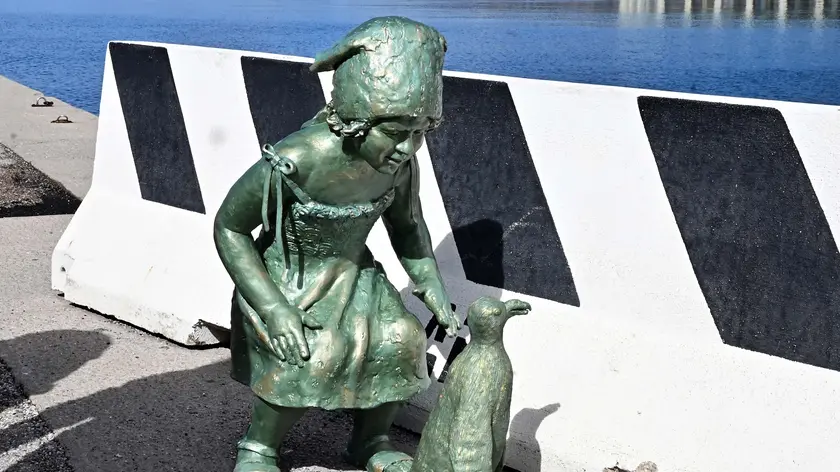 Le prove per la nuova statua (Bruni)