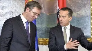 Aleksandar Vucic con Christian Kern (foto da wienerzeitung.at)