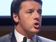 Il presidente del Consiglio Matteo Renzi durante il suo intervento al Salone del Mobile di Milano, 11 aprile 2014..ANSA / MATTEO BAZZI