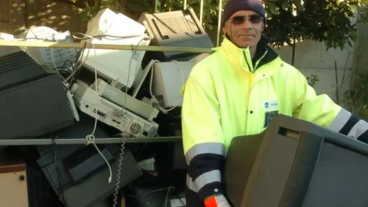 FOTO BRUNI TRIESTE 17 12 05 DEPOSITO ACEGAS