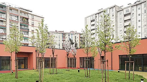Il sopralluogo al nuovo asilo del 24 marzo scorso. Foto Lasorte