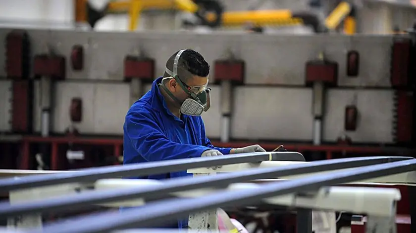 Un operaio al lavoro