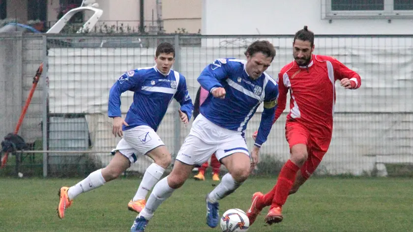 Denis Godeas durante il derby dell'andata