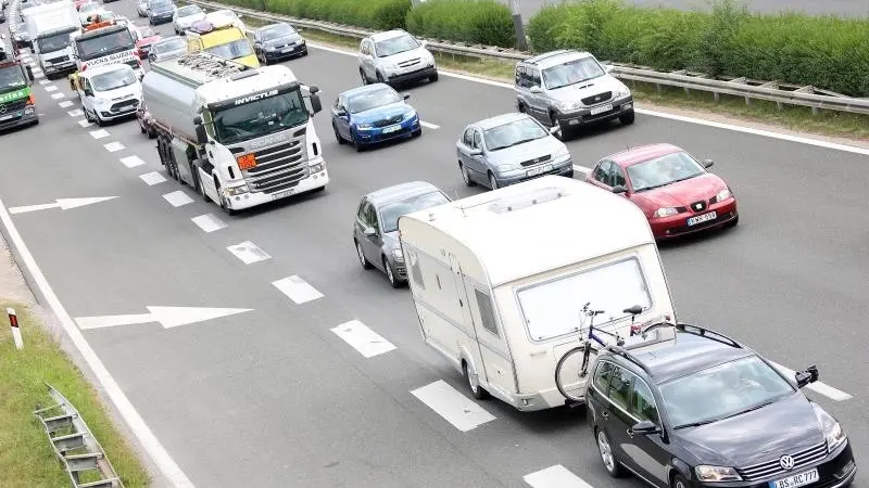 Code fino a 40 chilometri tra Fiume e Zara per il primo esodo dell'estate (foto dal sito vecernji.hr)