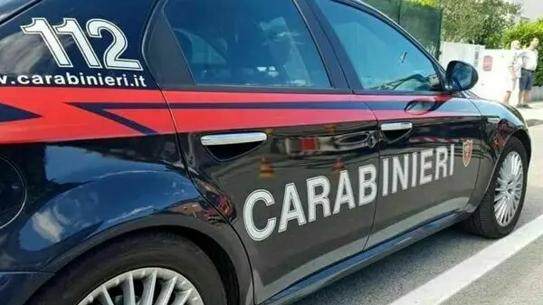 Una volante dei carabinieri in una foto di repertorio